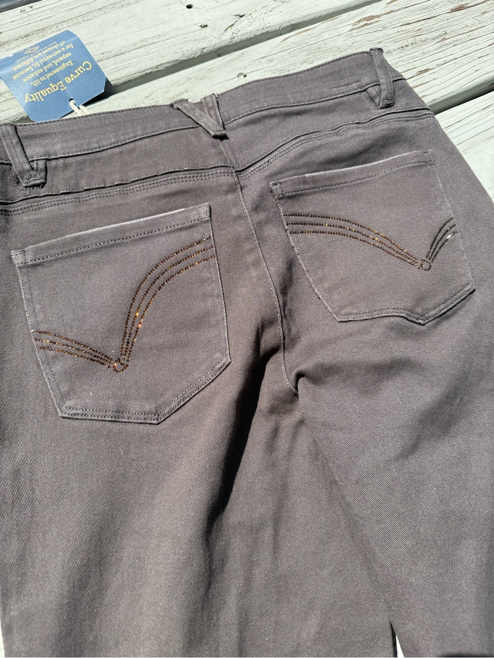Democracy NWT Ab Solution High-Rise Flare Jeans Itty Bitty Boot - Picture 3 of 5